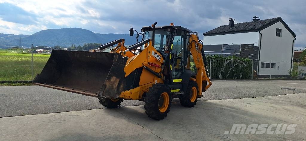 JCB 3cx compact Buldoexcavatoare