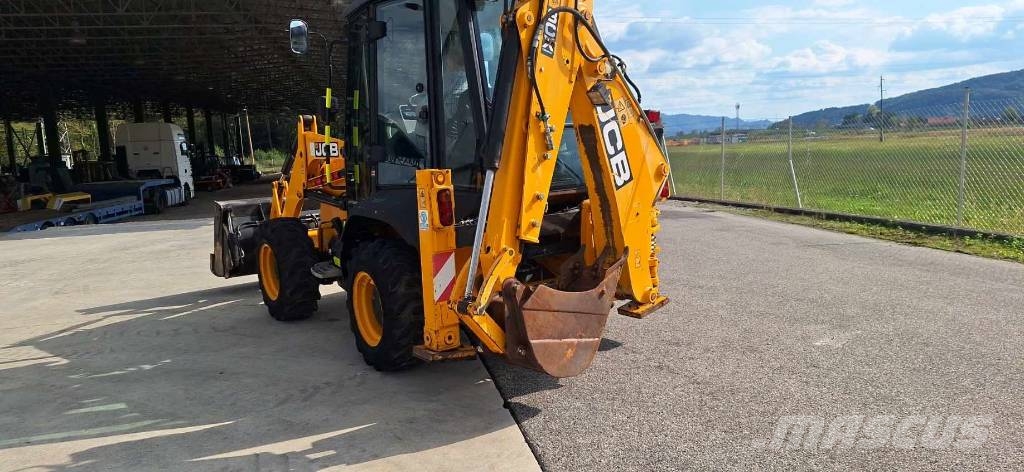 JCB 3cx compact Buldoexcavatoare