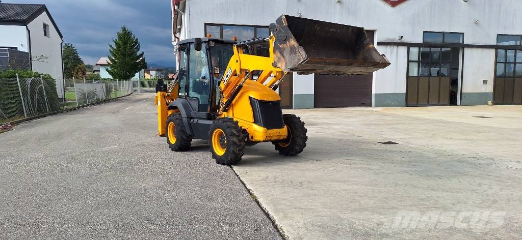 JCB 3cx compact Buldoexcavatoare