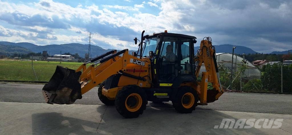 JCB 3cx compact Buldoexcavatoare