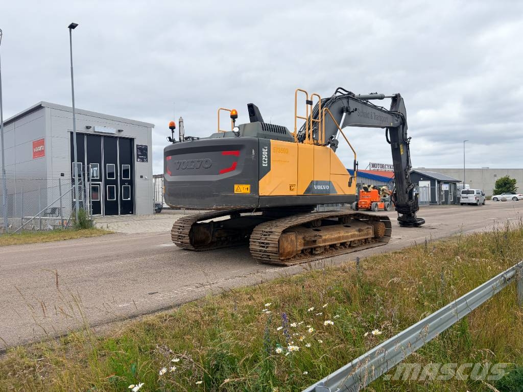 Volvo EC 250 EL Rupsgraafmachines