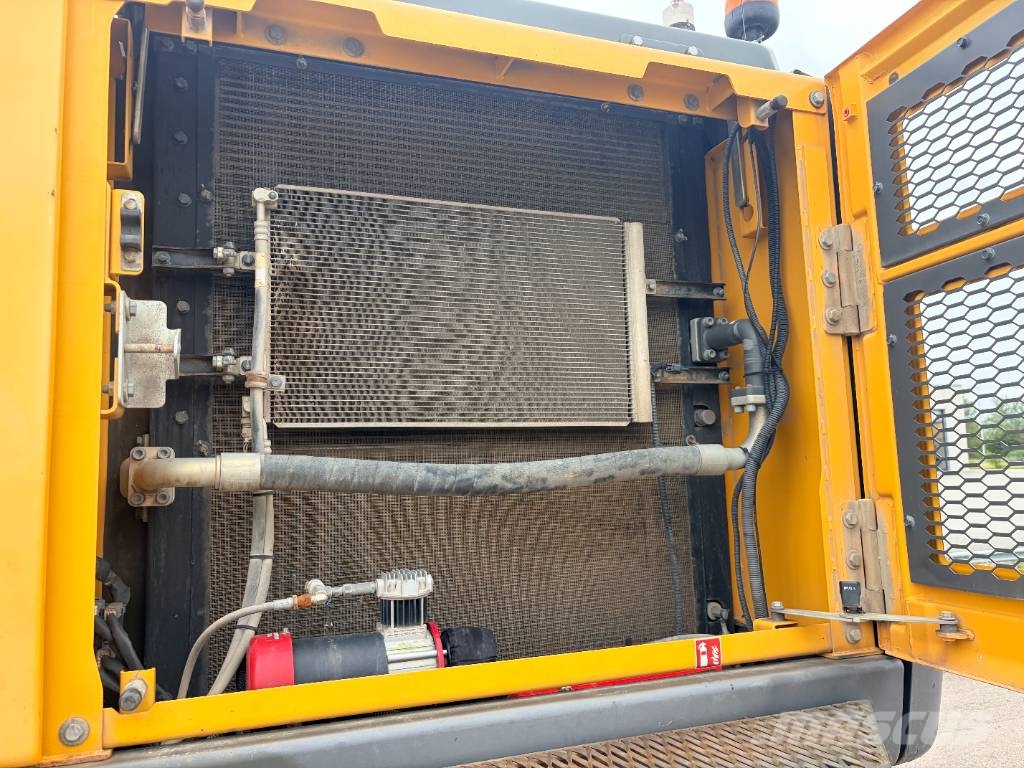 Volvo EC 250 EL Rupsgraafmachines