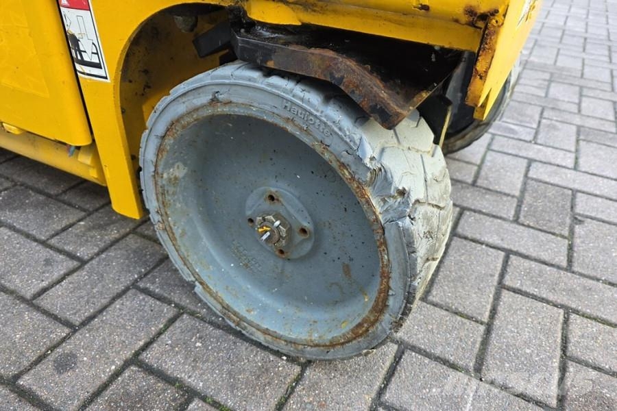 Haulotte Compact 8 Electric, 8.2m Working Height, 350kg Cap Plataformas tijera