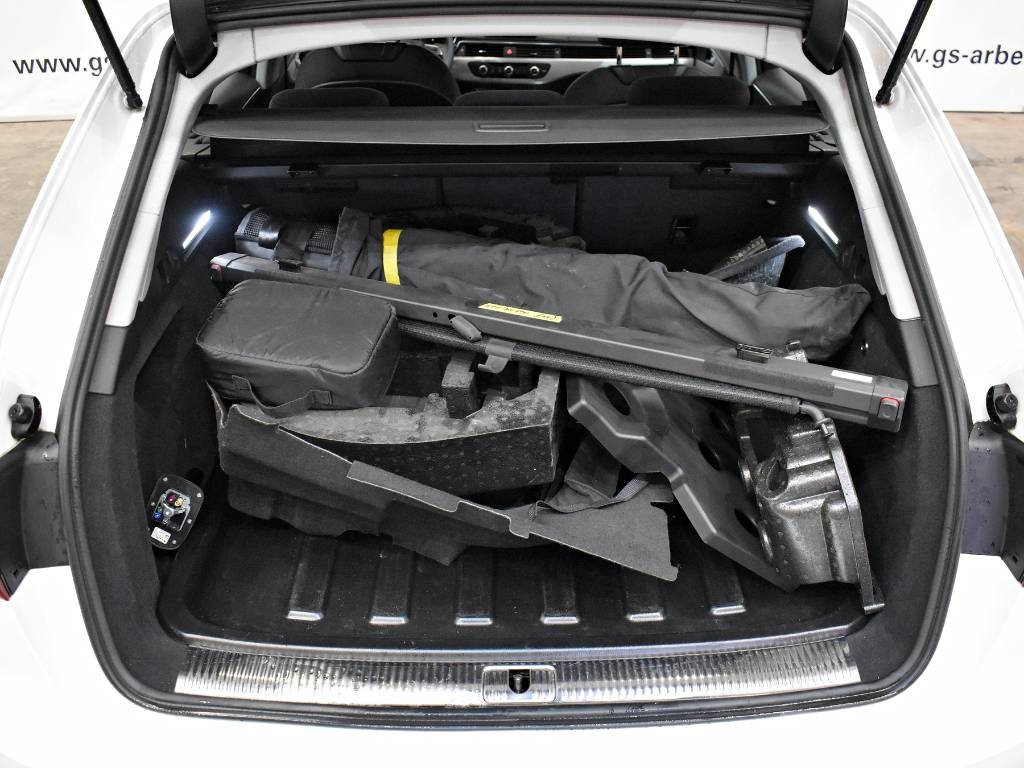 Audi A4 Avant / Kommandowagen Taajamakoneet