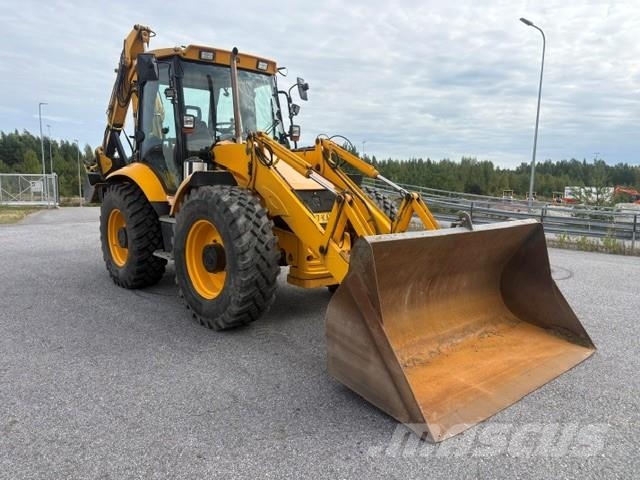 JCB 4CN Kallistajalla Koparko-ładowarki