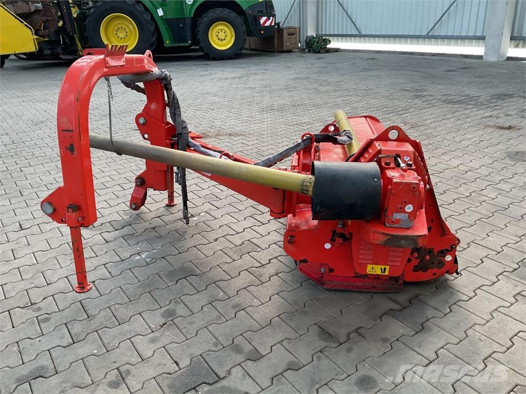 Maschio Giraffa 160 Otros equipos usados para la recolección de forraje