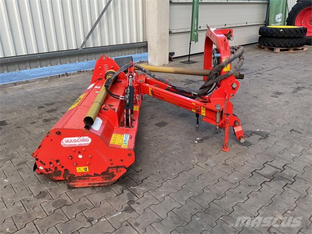 Maschio Giraffa 160 Otros equipos usados para la recolección de forraje