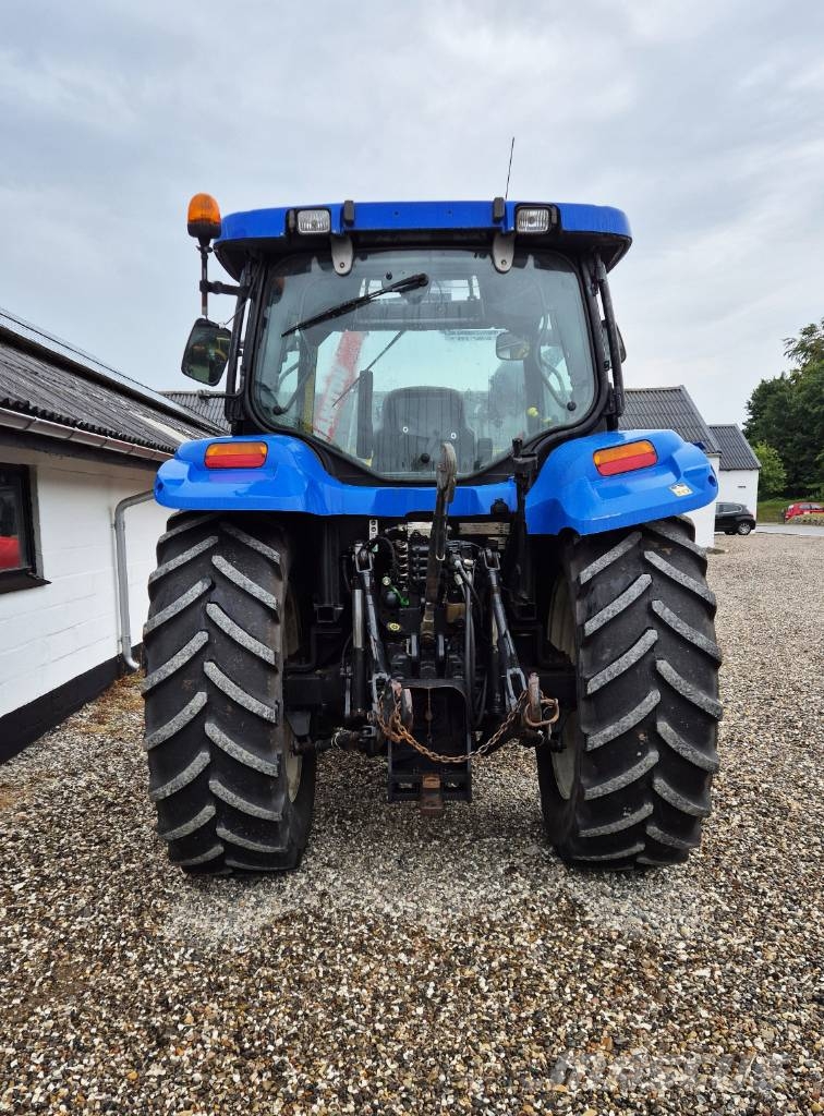 New Holland TS 110 A الجرارات