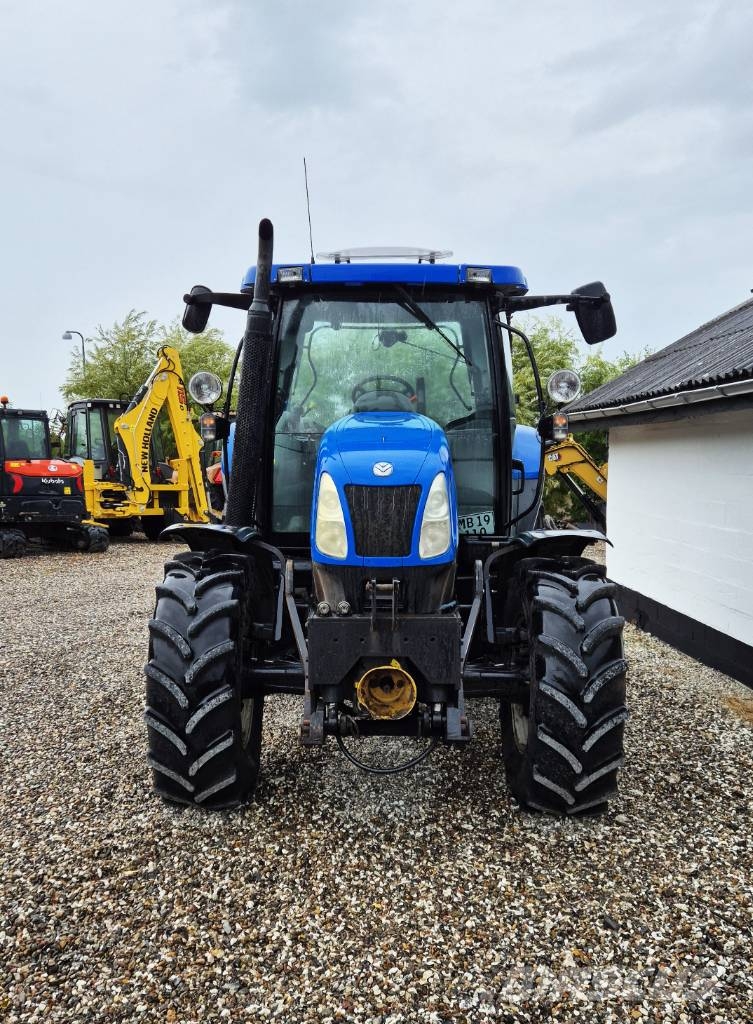New Holland TS 110 A الجرارات