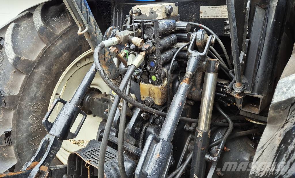 New Holland TS 110 A الجرارات