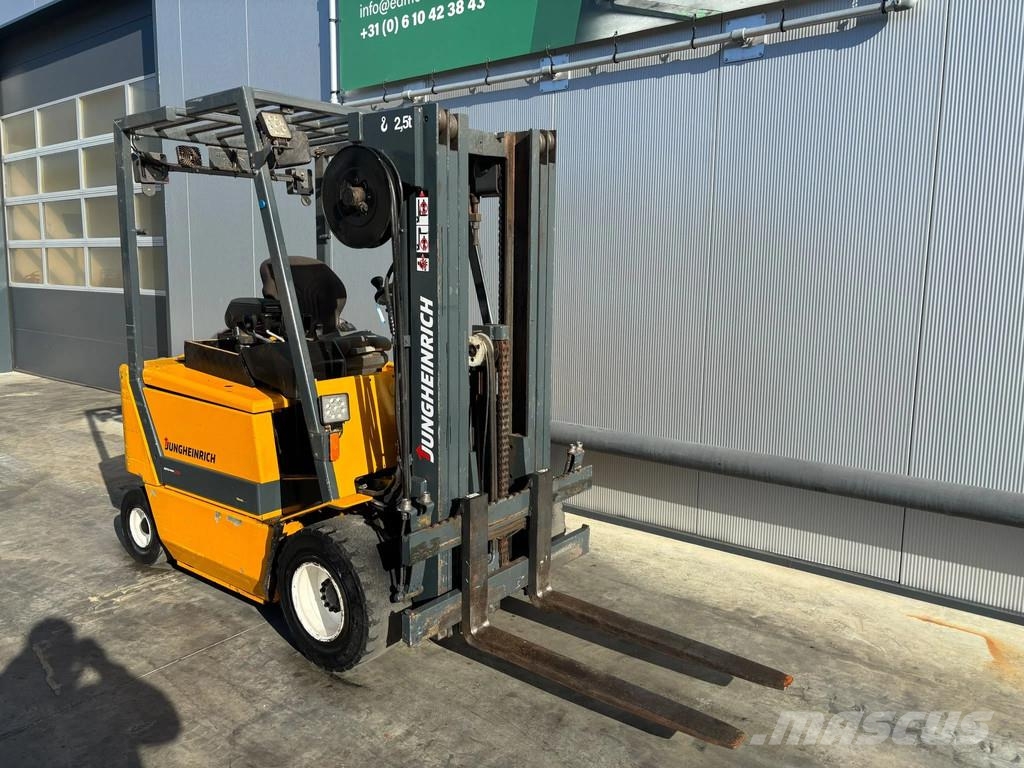Jungheinrich EFG 425 Heftruck Chariots élévateurs électriques