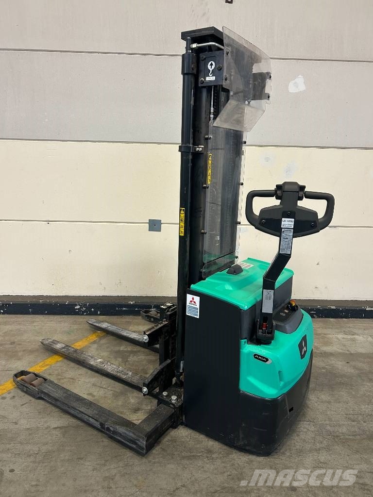 Mitsubishi SBP 16 N3S Käyden ajettavat pinoamistrukit