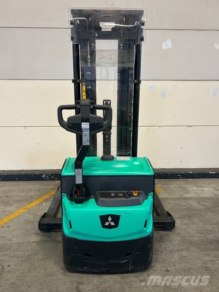 Mitsubishi SBP 16 N3S Käyden ajettavat pinoamistrukit