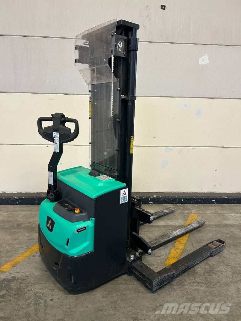 Mitsubishi SBP 16 N3S Käyden ajettavat pinoamistrukit