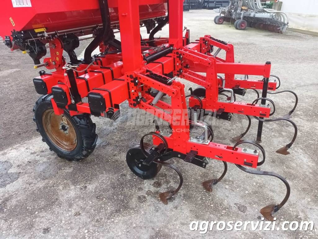 MaterMacc UNICA PVI 6F 75 CM حراثات صفوف المحاصيل