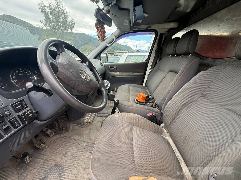 Toyota Hiace Panel vans