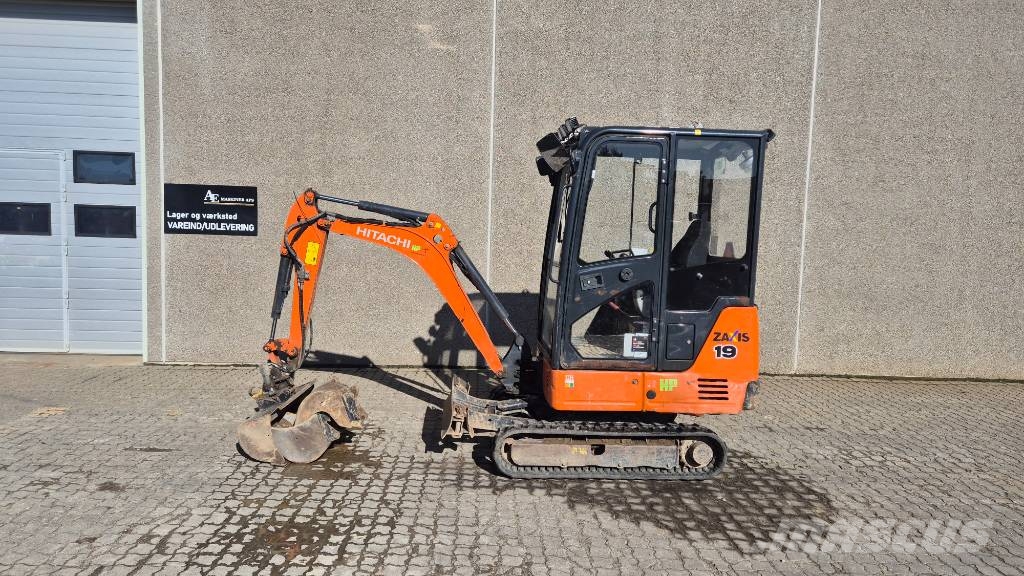 Hitachi ZX 19 Міні-екскаватори < 7т