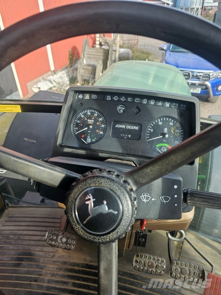 John Deere 6800 Traktory