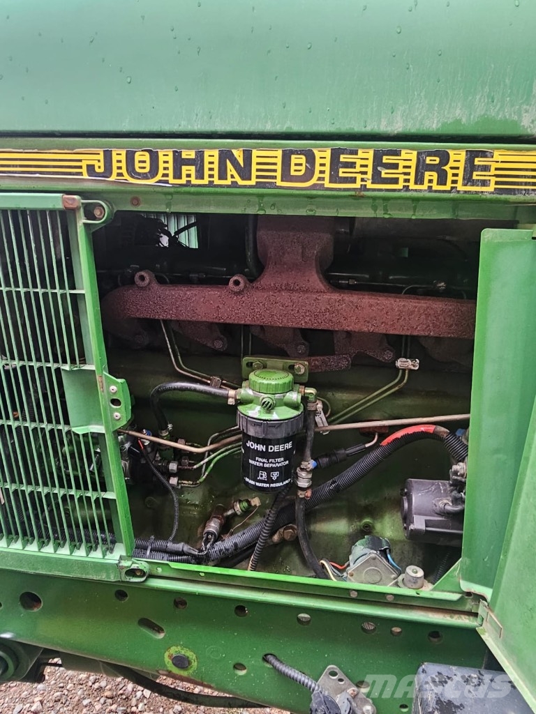 John Deere 6800 Traktory