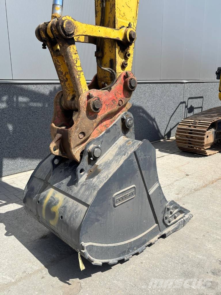 Komatsu HB 215 LC-2 Hybrid Pásová rýpadla