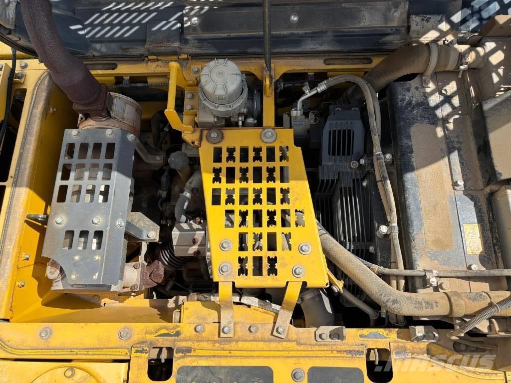 Komatsu HB 215 LC-2 Hybrid Pásová rýpadla