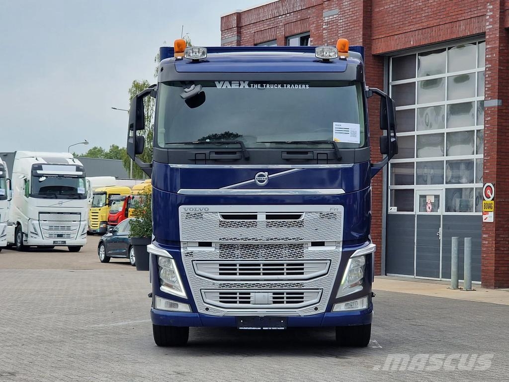 Volvo FH 13.420 6x2 - 1 deck livestock + 2 deck Michiele Tovornjaki za prevoz živine