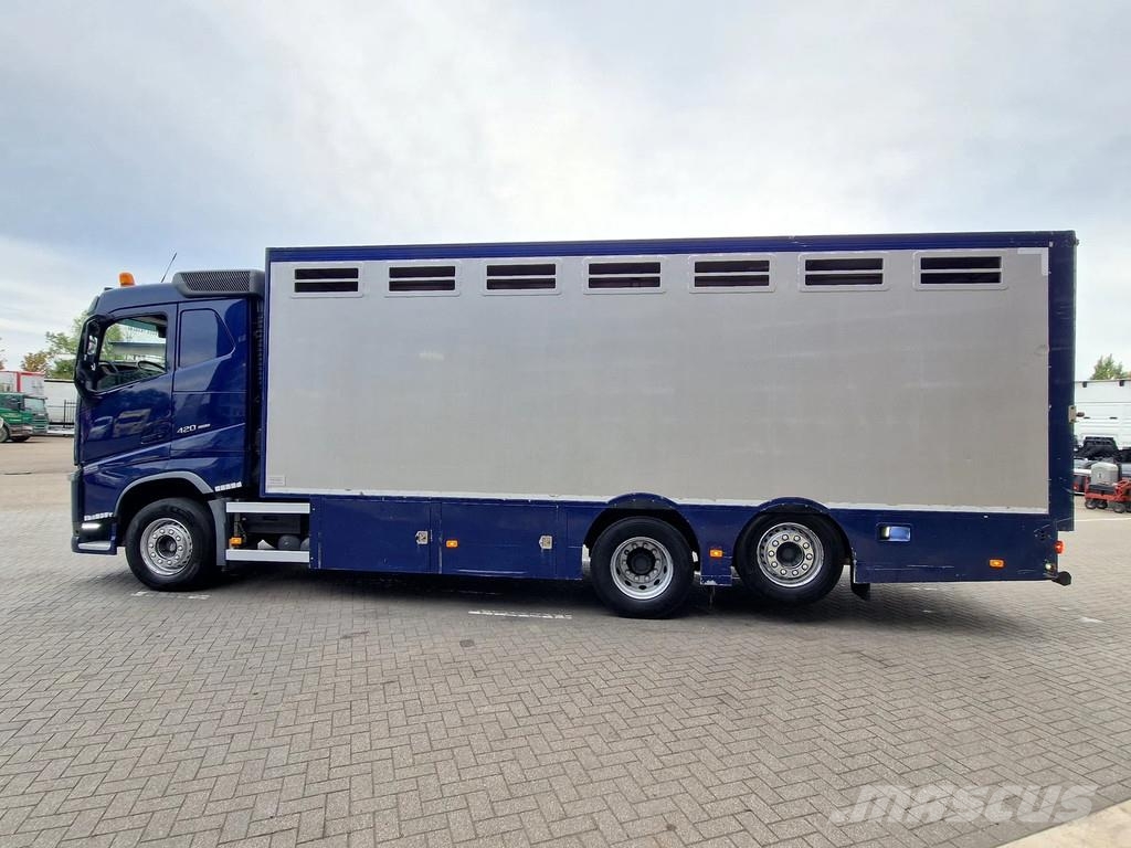 Volvo FH 13.420 6x2 - 1 deck livestock + 2 deck Michiele Tovornjaki za prevoz živine