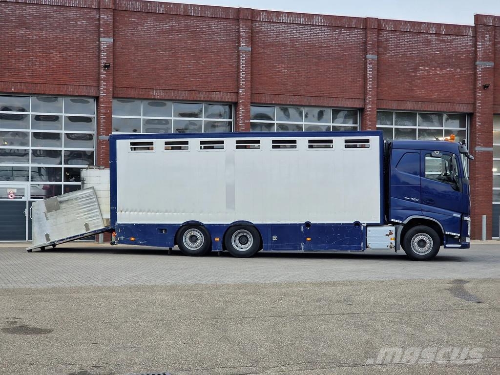 Volvo FH 13.420 6x2 - 1 deck livestock + 2 deck Michiele Tovornjaki za prevoz živine