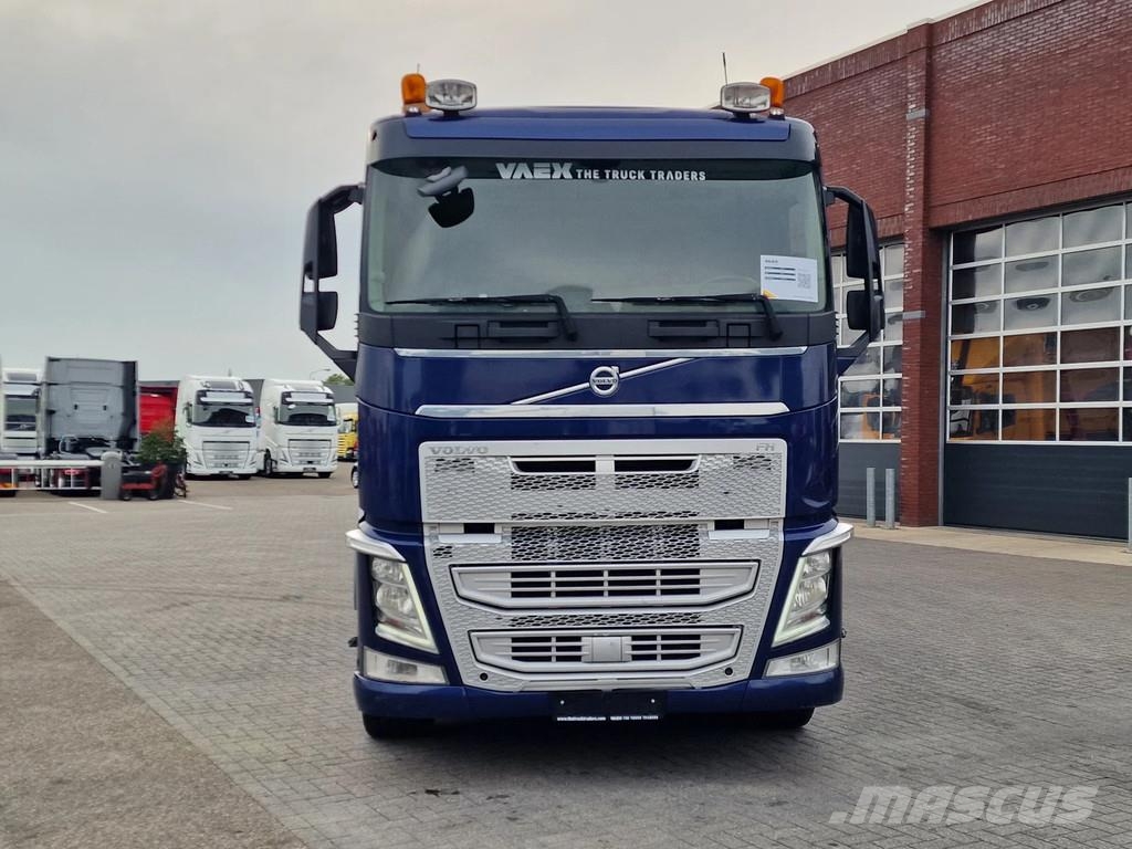 Volvo FH 13.420 6x2 - 1 deck livestock + 2 deck Michiele Tovornjaki za prevoz živine