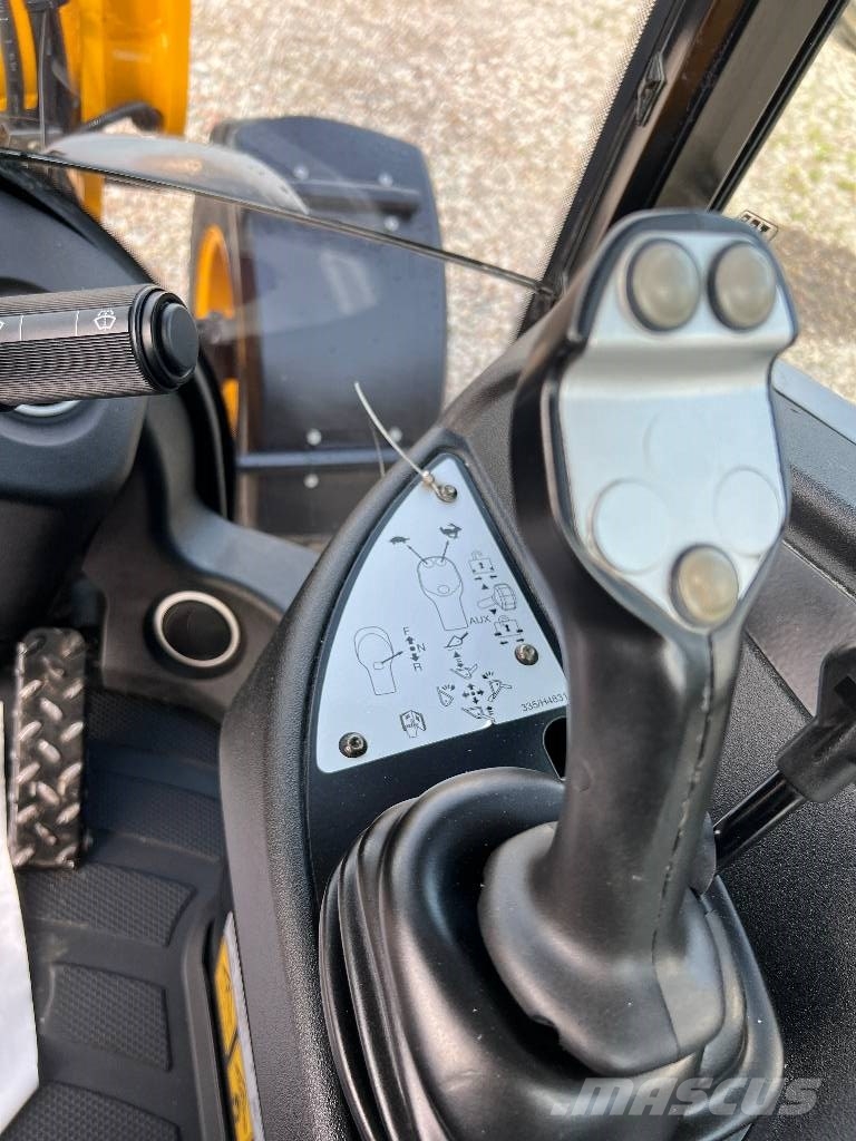 JCB 406 Pyöräkuormaajat