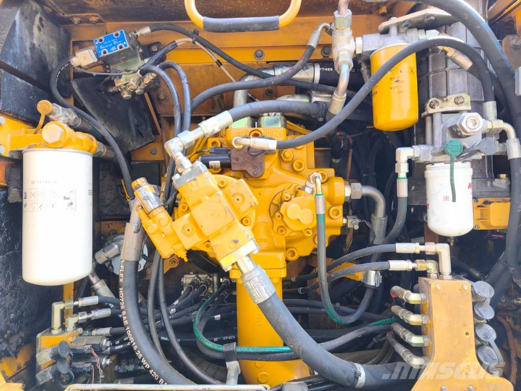 CAT 330 D Escavatori cingolati