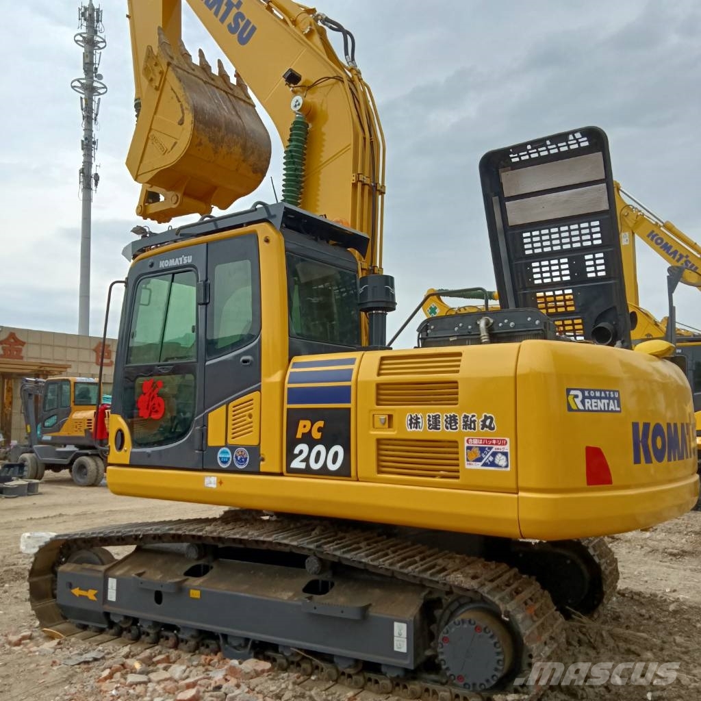 Komatsu PC 220-8 Εκσκαφείς με ερπύστριες