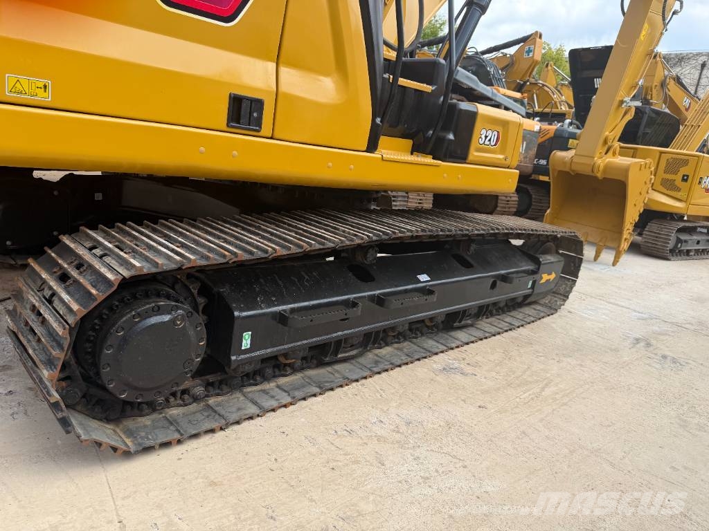 CAT 320  3000  units excavators in stock Kāpurķēžu ekskavatori