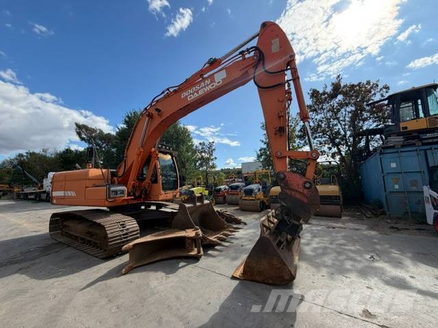Doosan DX 180 LC حفارات زحافة