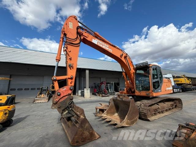 Doosan DX 180 LC حفارات زحافة