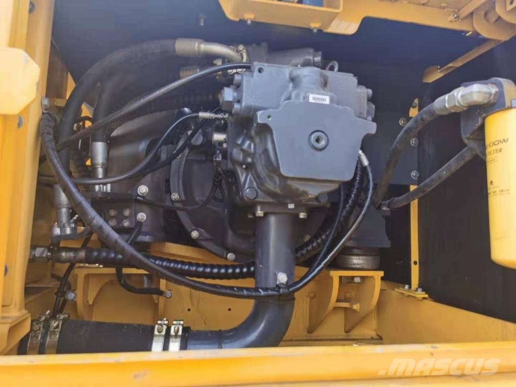 Komatsu PC360-7 حفارات زحافة
