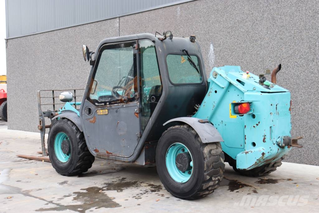 Bobcat T 2250 مناولات متداخلة