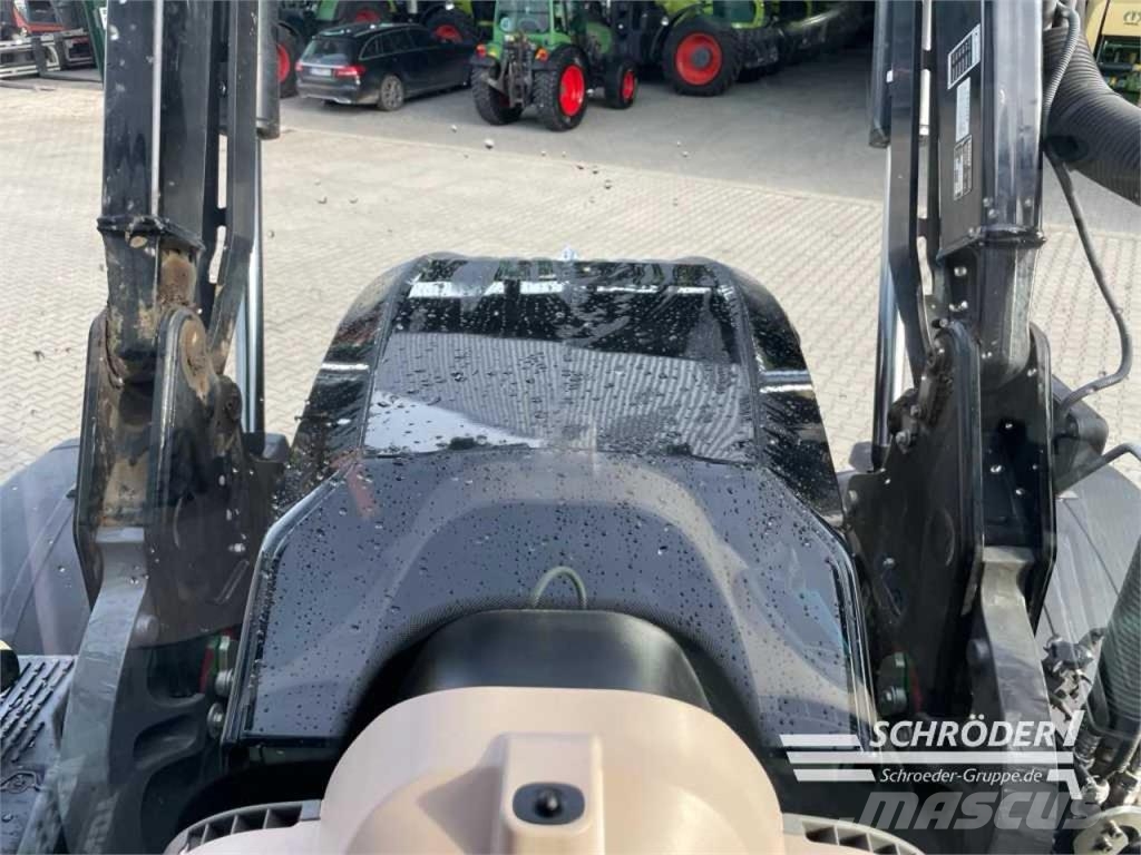 Fendt 728 VARIO GEN7 PROFI PLUS Traktorji