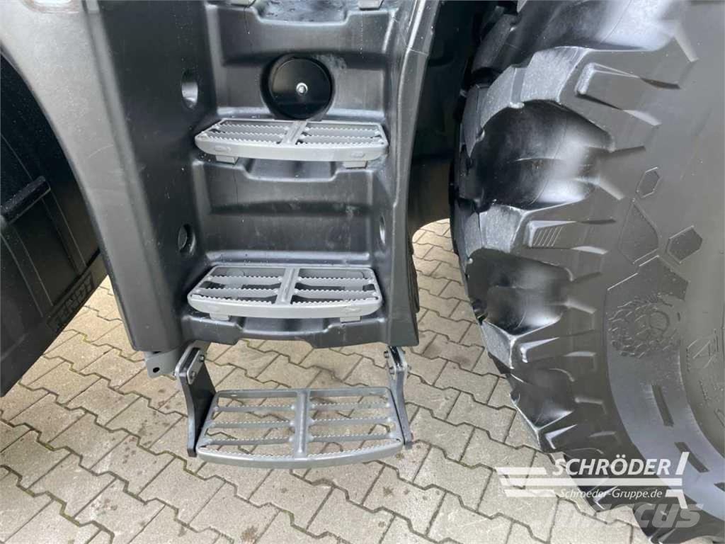 Fendt 728 VARIO GEN7 PROFI PLUS Traktorji