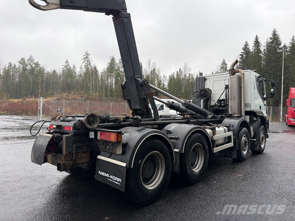 Iveco Trakker AT410T50 8x4 Koukkulava kuorma-autot