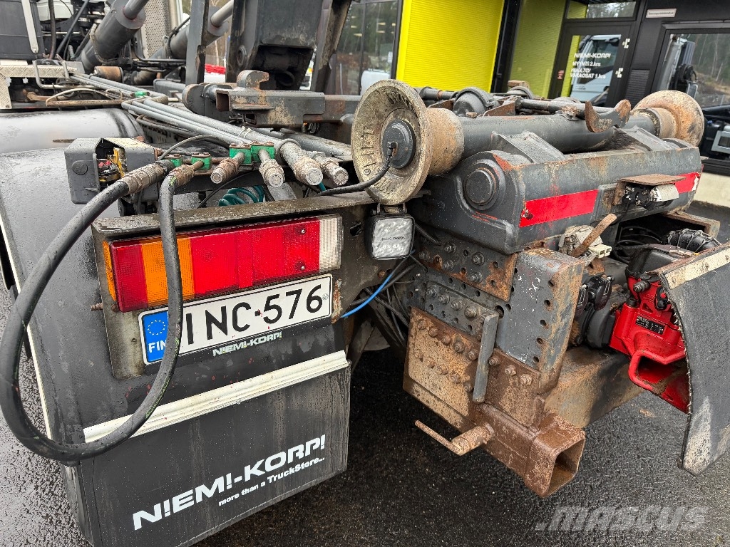 Iveco Trakker AT410T50 8x4 Koukkulava kuorma-autot
