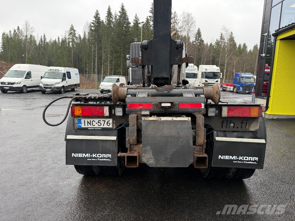 Iveco Trakker AT410T50 8x4 Koukkulava kuorma-autot