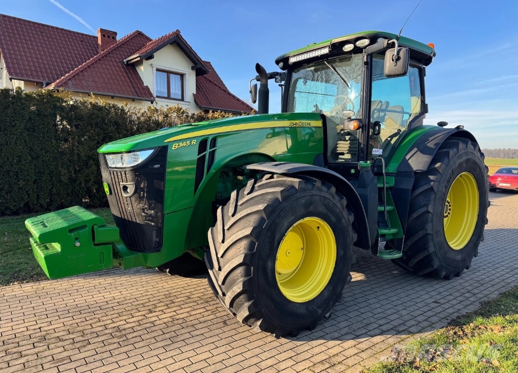 John Deere 8345 R Traktoren
