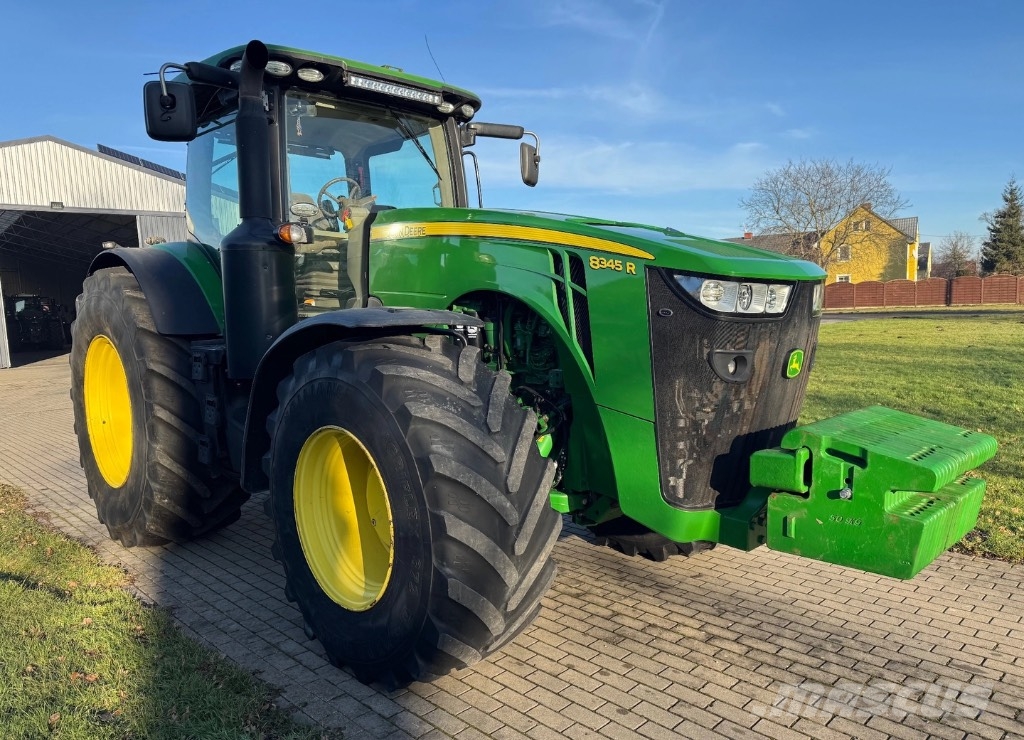 John Deere 8345 R Traktoren