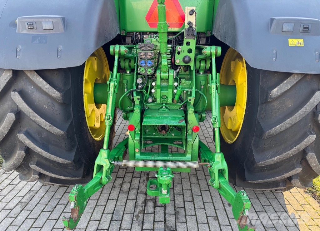 John Deere 8345 R Traktoren