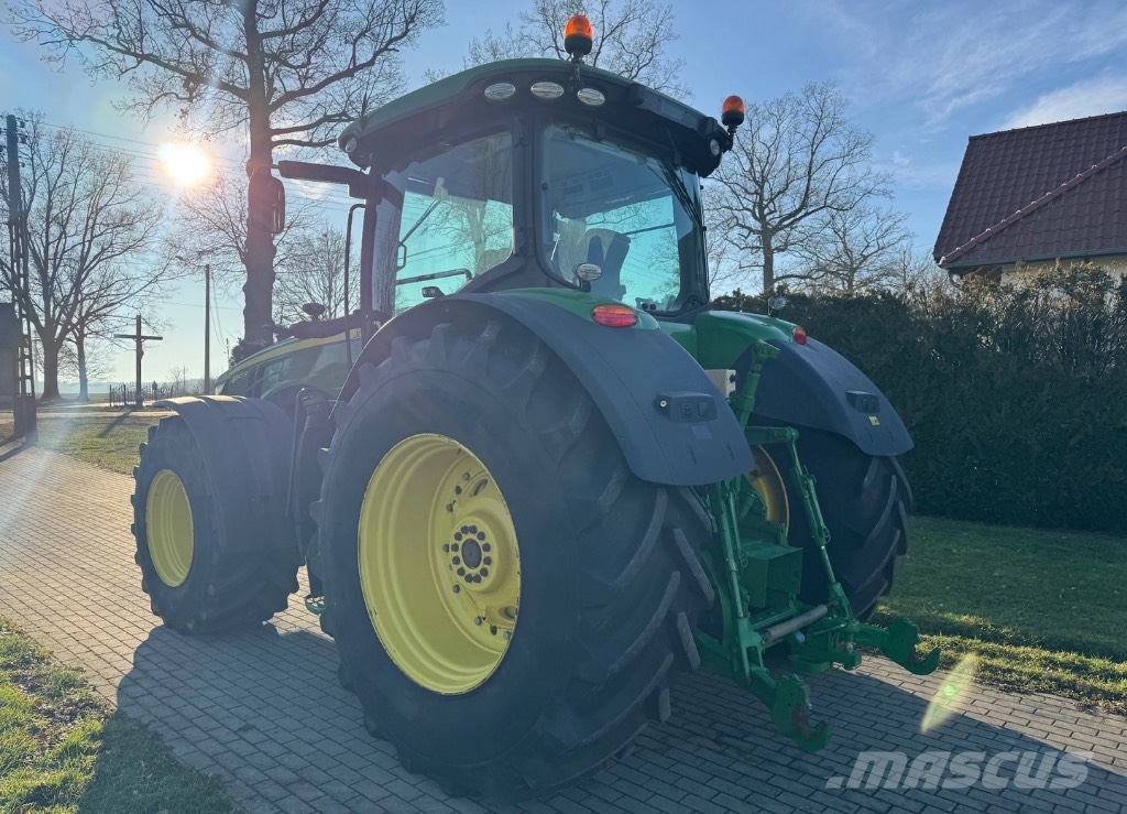 John Deere 8345 R Traktoren
