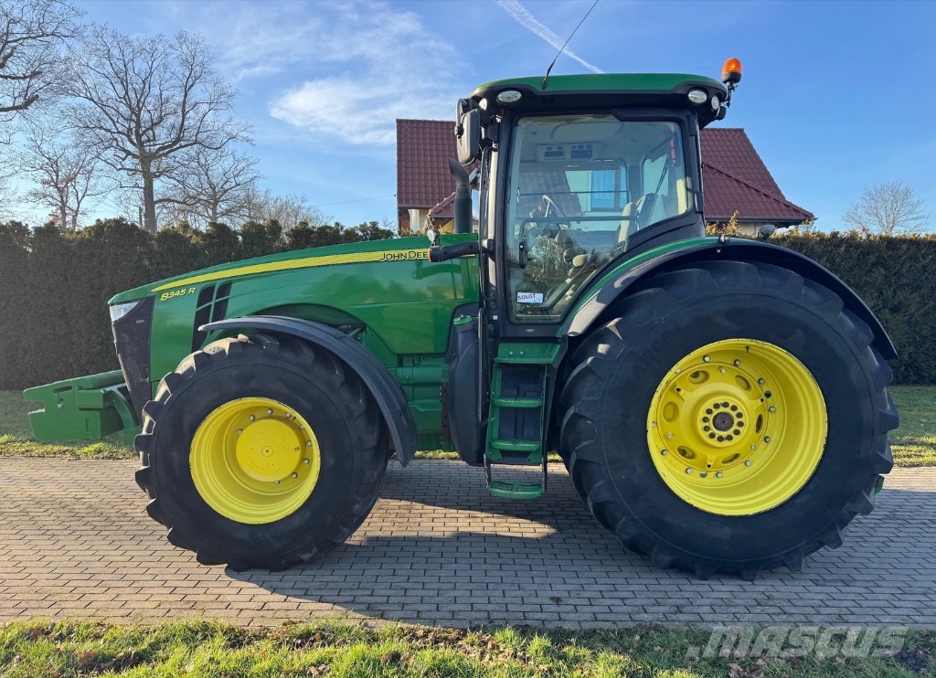John Deere 8345 R Traktoren