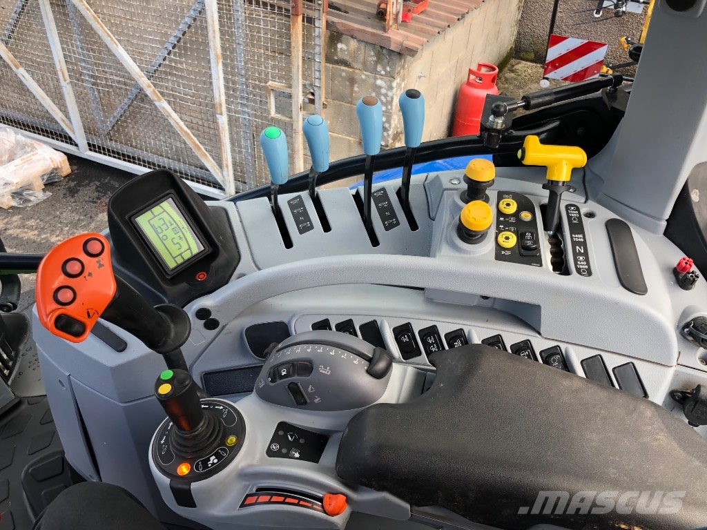 New Holland T7.210 Traktorid