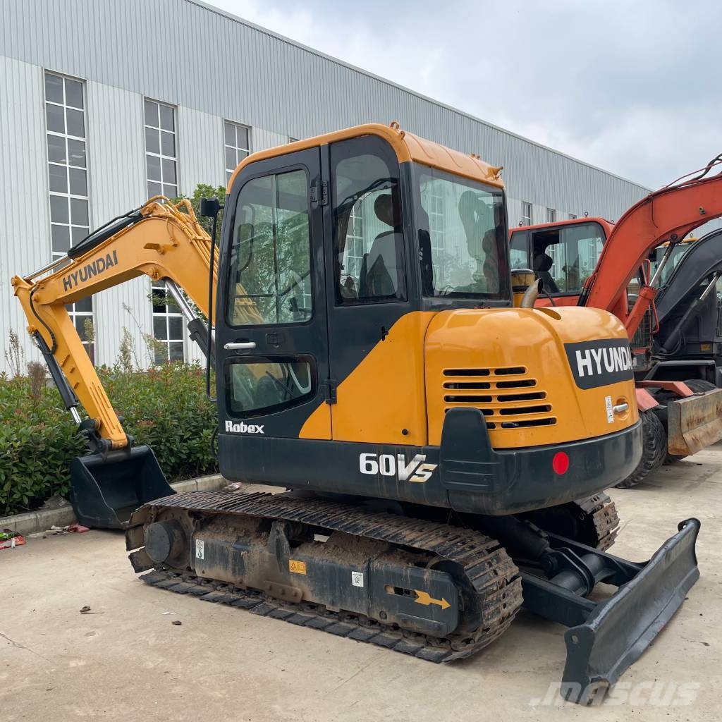 Hyundai R60 Mini bagri <7t