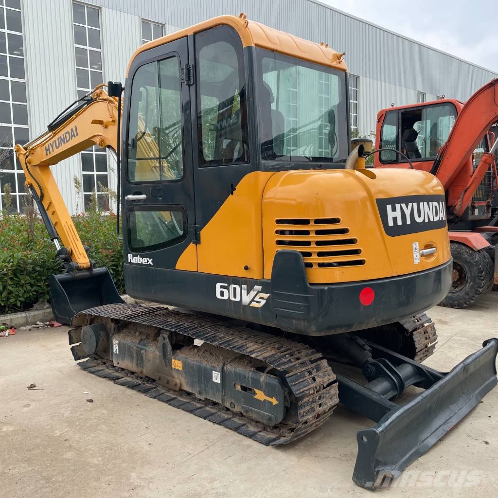 Hyundai R60 Mini bagri <7t